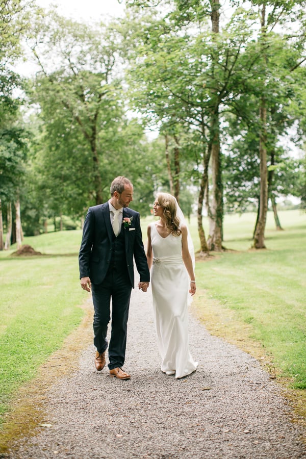 Laura & Matt creative wedding photographers UK-8