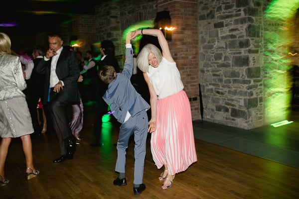 Lorna&Richard-the carriage rooms at Montalto-48