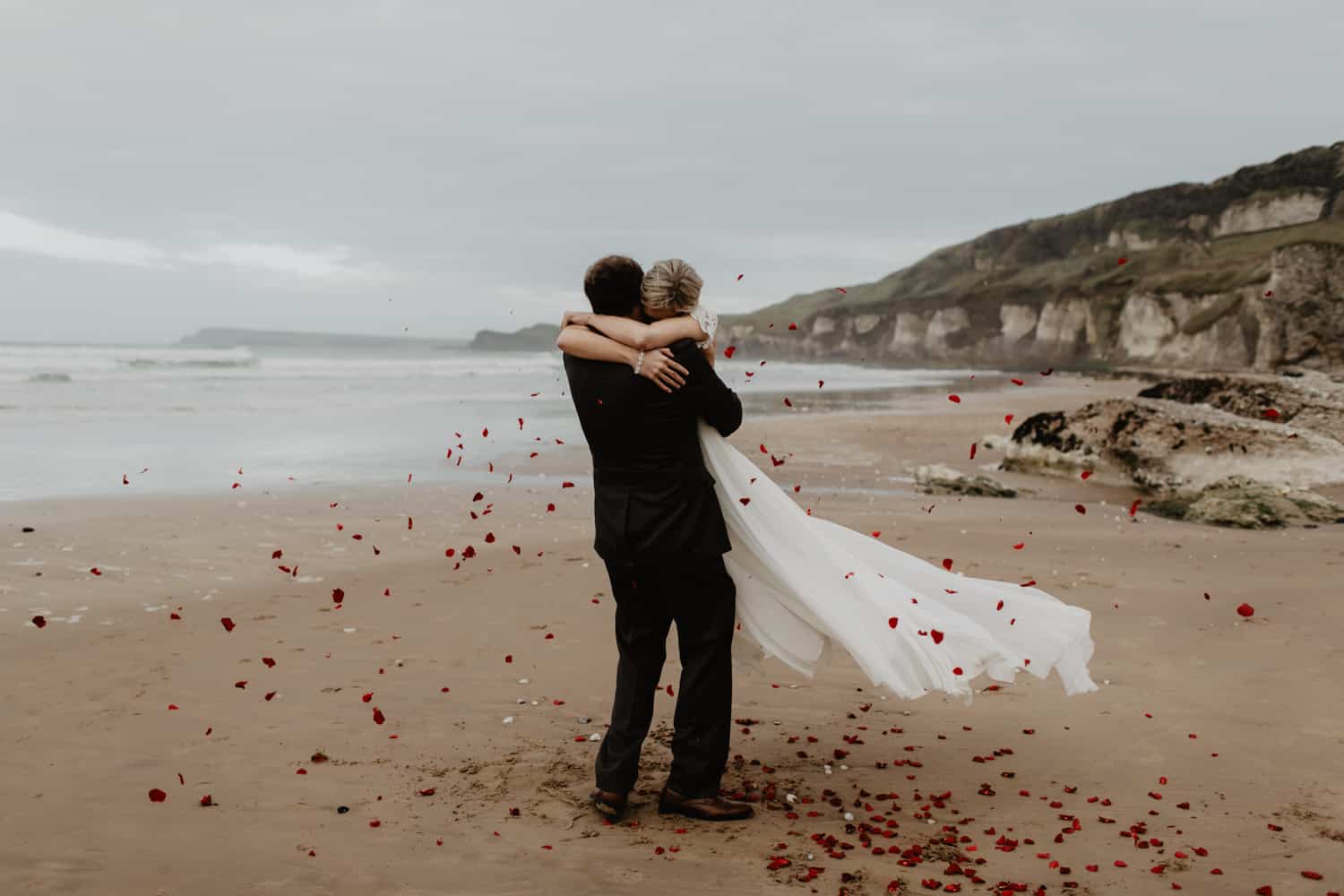 Elopement wedding dress guide 2020