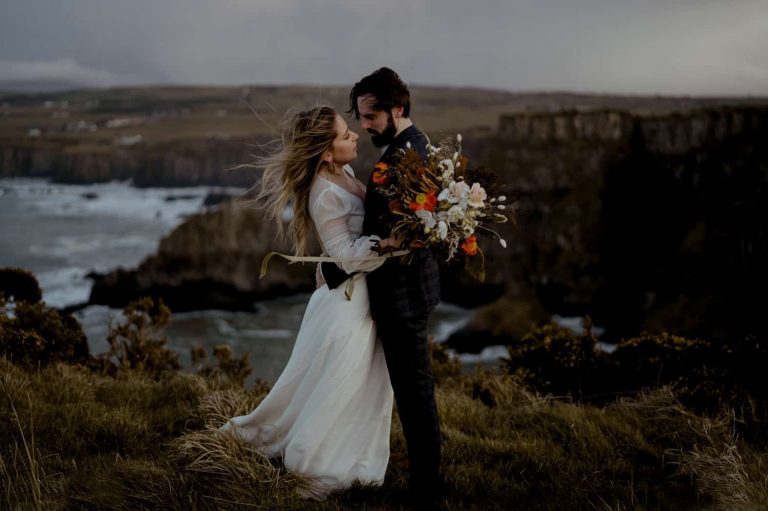 Ireland Elopement Dress Guide: What to Wear for Windy Cliffs, Castles & Rain – What you need to know